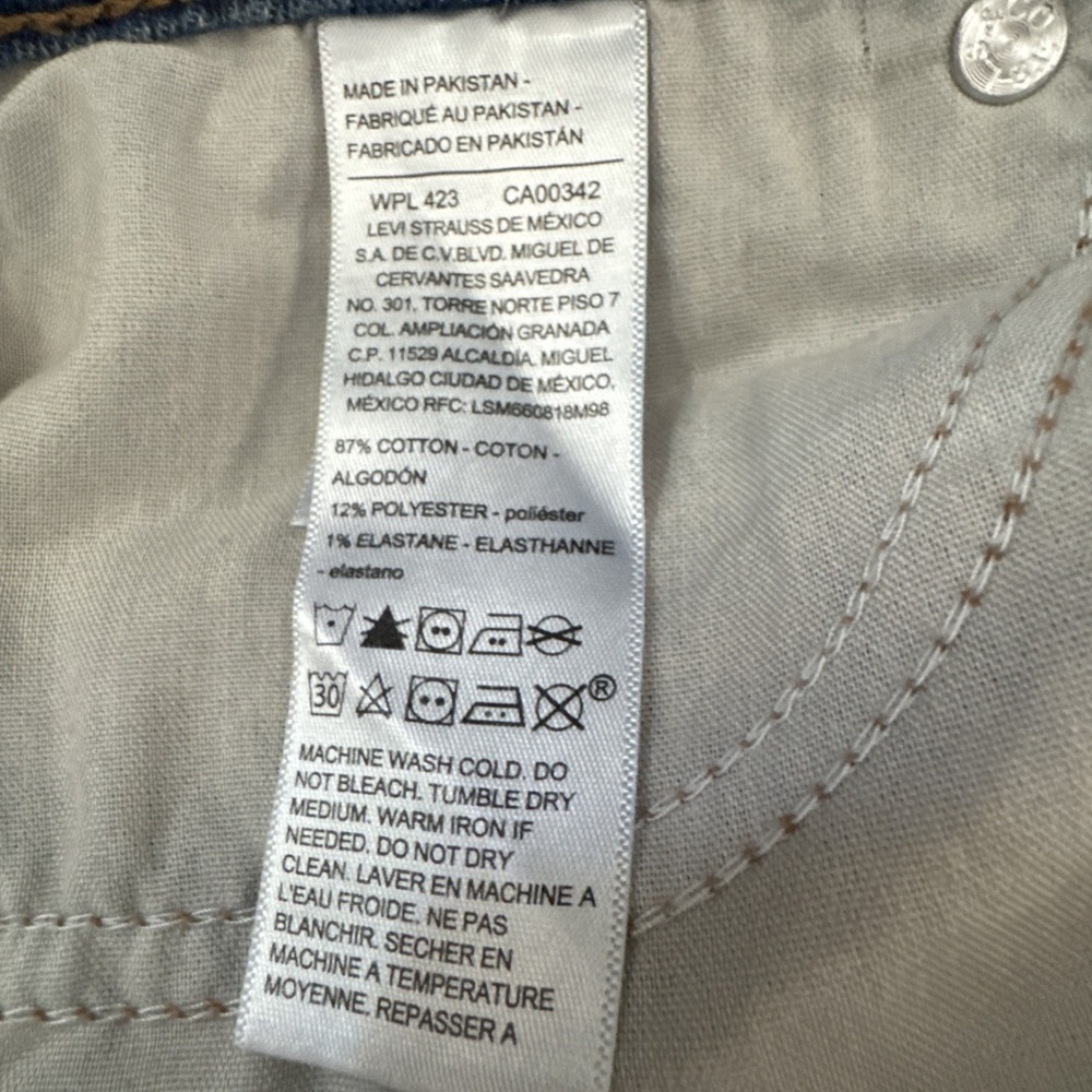 Levi Strauss Signature Gold High Rise Loose Straight Jeans Women Size 14 W32 - Picture 9 of 10
